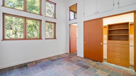 812 Leslie Creek Lane Santa Rosa CA 95404