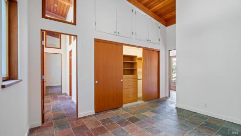 812 Leslie Creek Lane Santa Rosa CA 95404