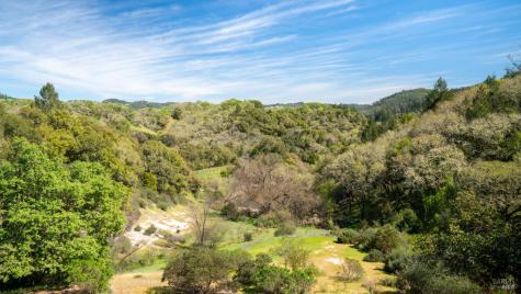 812 Leslie Creek Lane Santa Rosa CA 95404