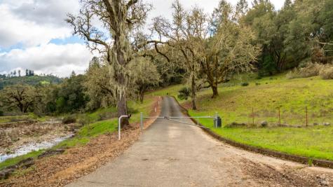 812 Leslie Creek Lane Santa Rosa CA 95404