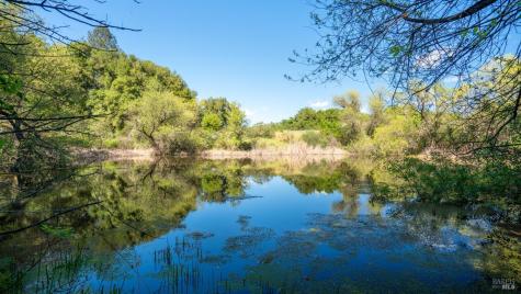 812 Leslie Creek Lane Santa Rosa CA 95404