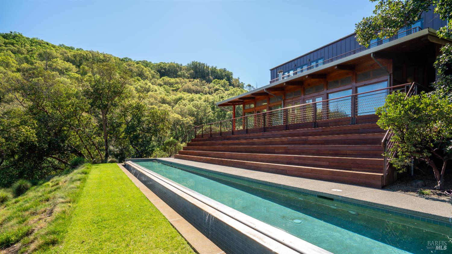 812 Leslie Creek Lane Santa Rosa CA 95404