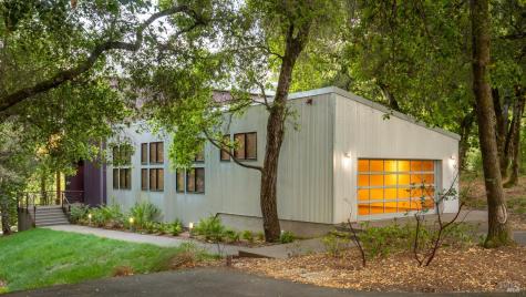 812 Leslie Creek Lane Santa Rosa CA 95404