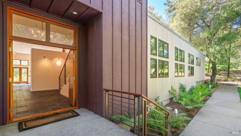 812 Leslie Creek Lane Santa Rosa CA 95404