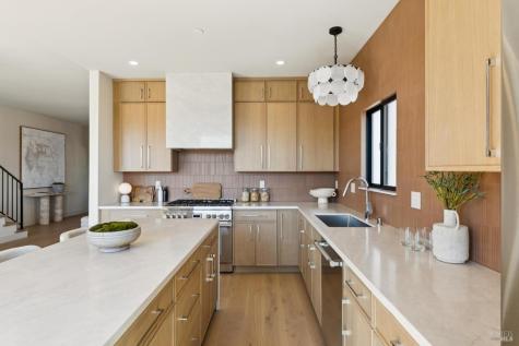 66 Marina Court Drive San Rafael CA 94901