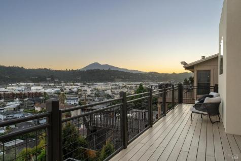 66 Marina Court Drive San Rafael CA 94901