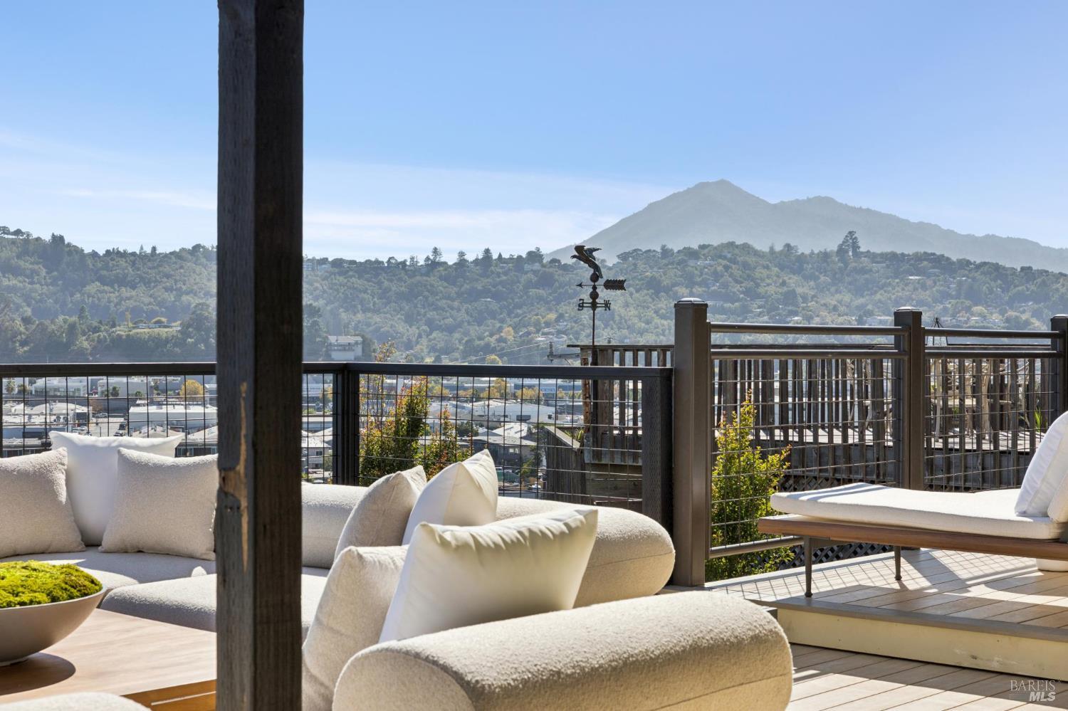 66 Marina Court Drive San Rafael CA 94901