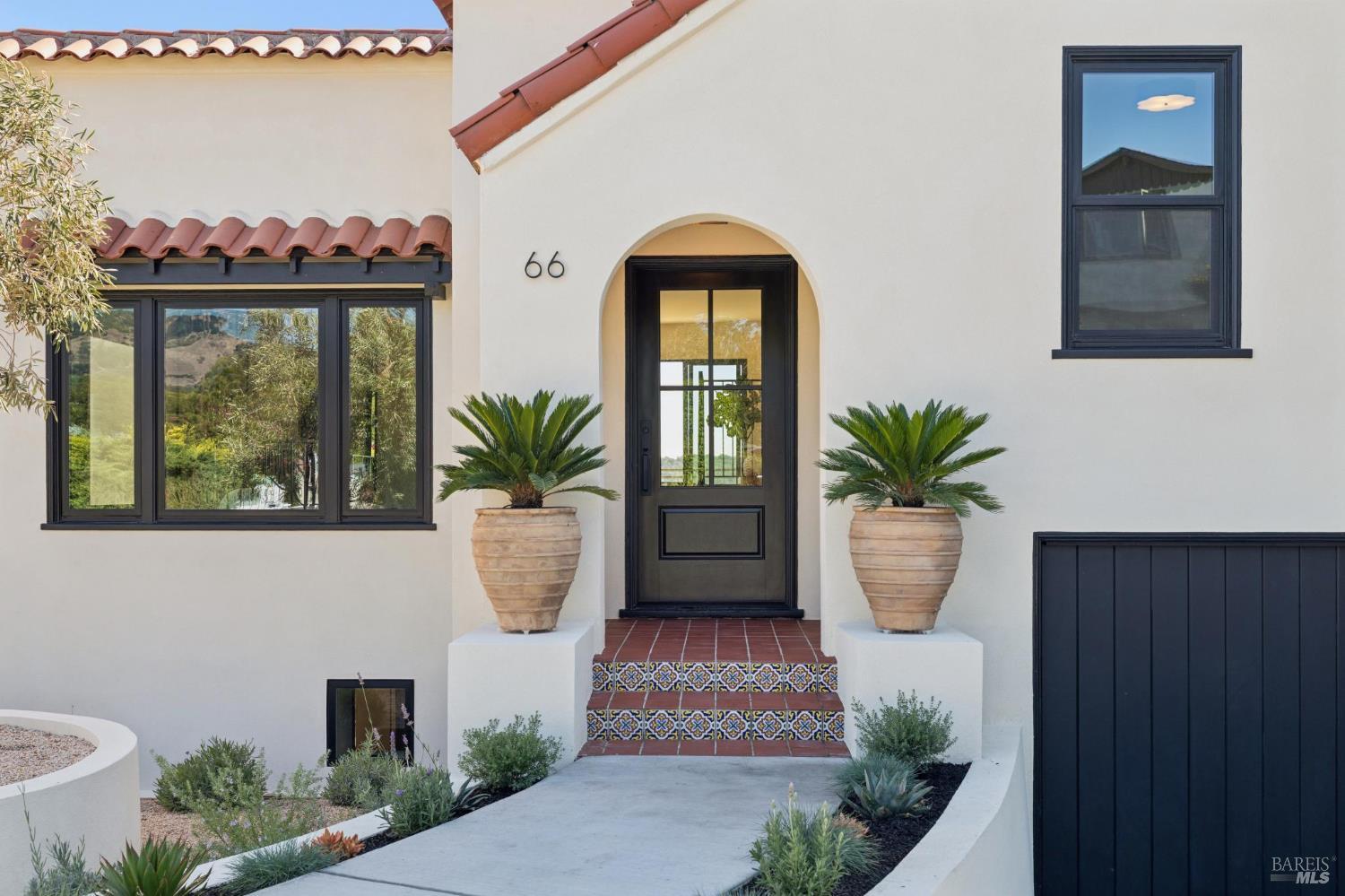 66 Marina Court Drive San Rafael CA 94901