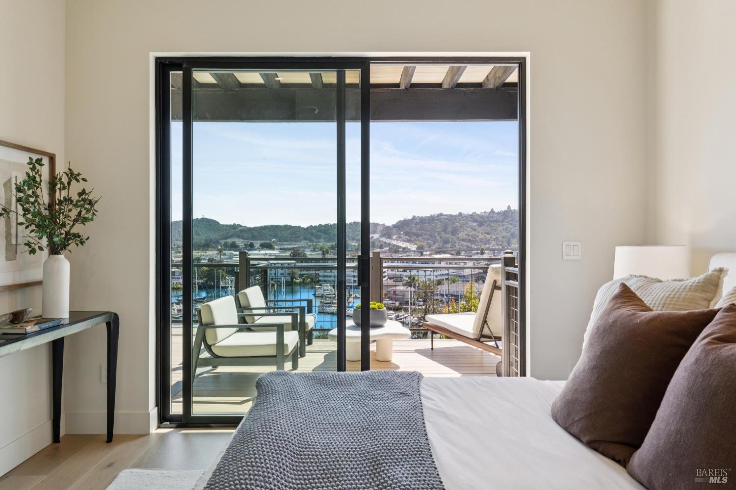 66 Marina Court Drive San Rafael CA 94901