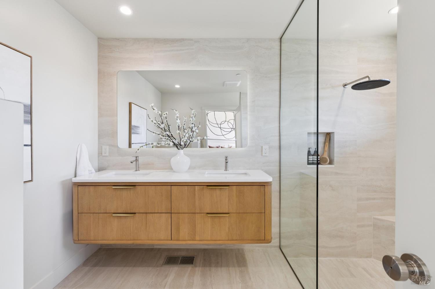 66 Marina Court Drive San Rafael CA 94901