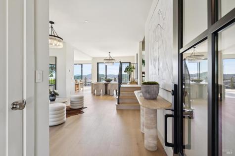 66 Marina Court Drive San Rafael CA 94901