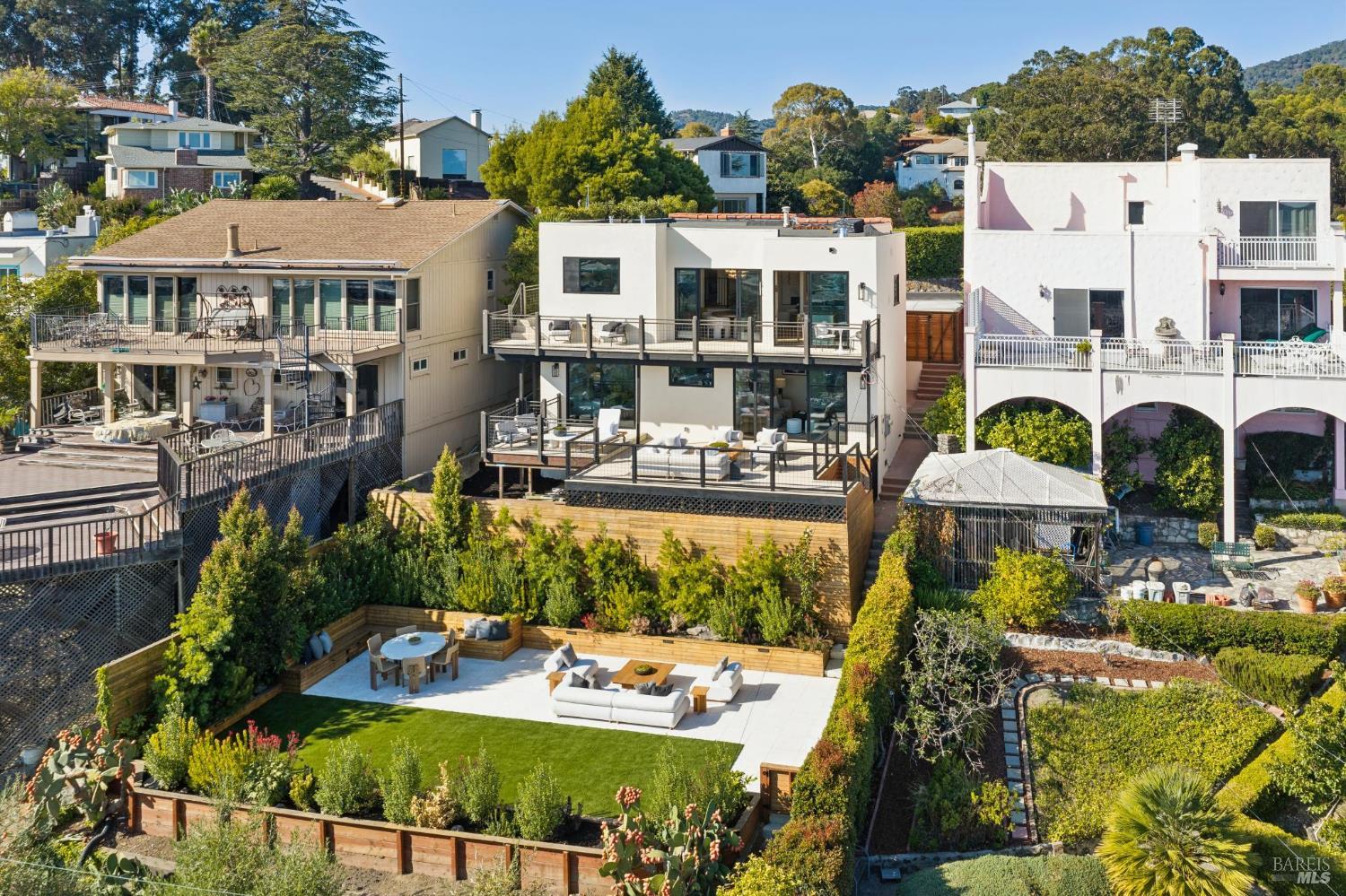 66 Marina Court Drive San Rafael CA 94901