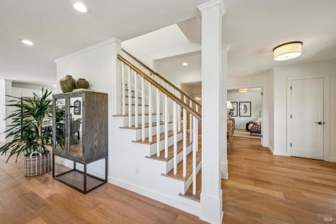 2546 Cresta Road Santa Rosa CA 95404