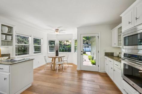 2546 Cresta Road Santa Rosa CA 95404