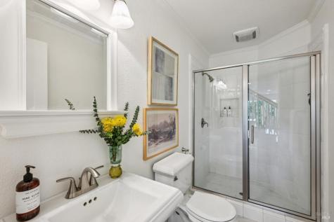 2546 Cresta Road Santa Rosa CA 95404