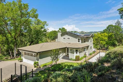 2546 Cresta Road Santa Rosa CA 95404