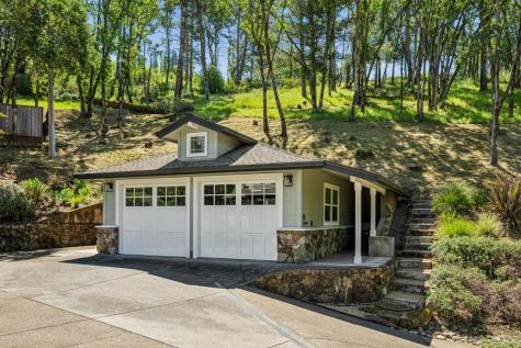2546 Cresta Road Santa Rosa CA 95404