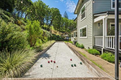 2546 Cresta Road Santa Rosa CA 95404