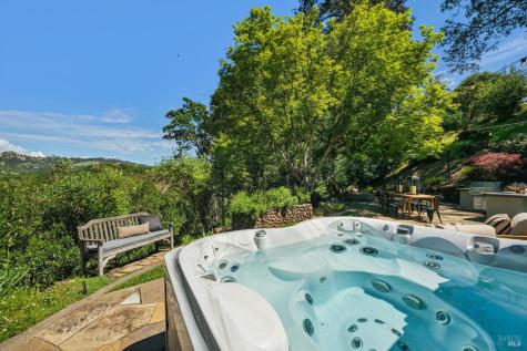 2546 Cresta Road Santa Rosa CA 95404