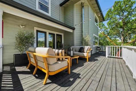 2546 Cresta Road Santa Rosa CA 95404