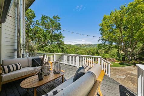 2546 Cresta Road Santa Rosa CA 95404