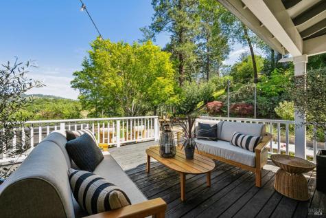 2546 Cresta Road Santa Rosa CA 95404