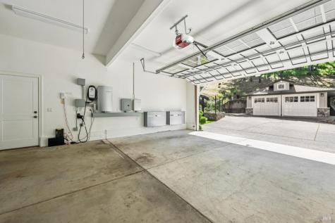 2546 Cresta Road Santa Rosa CA 95404