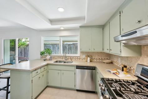 215 Hemlock Drive Healdsburg CA 95448