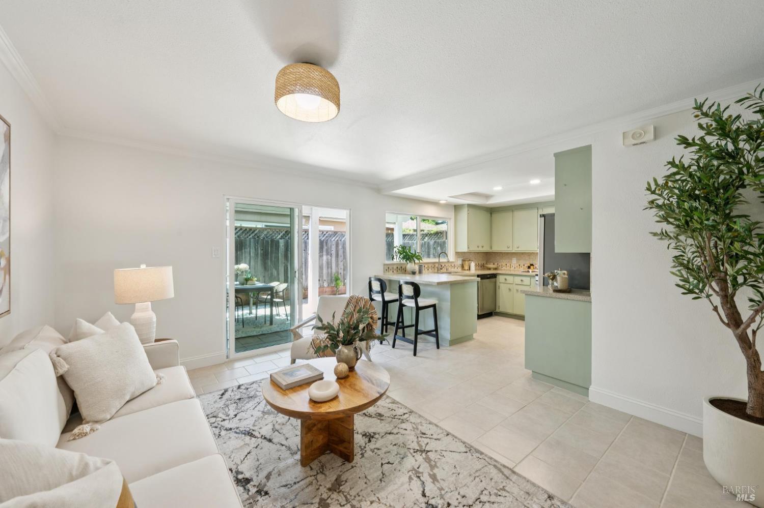 215 Hemlock Drive Healdsburg CA 95448