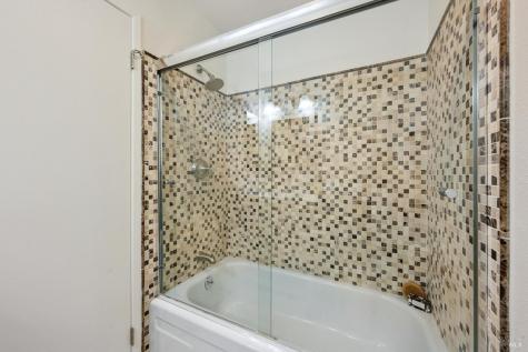 215 Hemlock Drive Healdsburg CA 95448