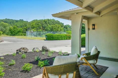 215 Hemlock Drive Healdsburg CA 95448