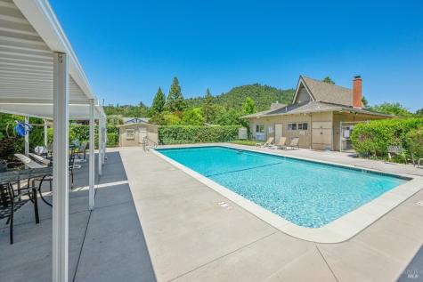 215 Hemlock Drive Healdsburg CA 95448