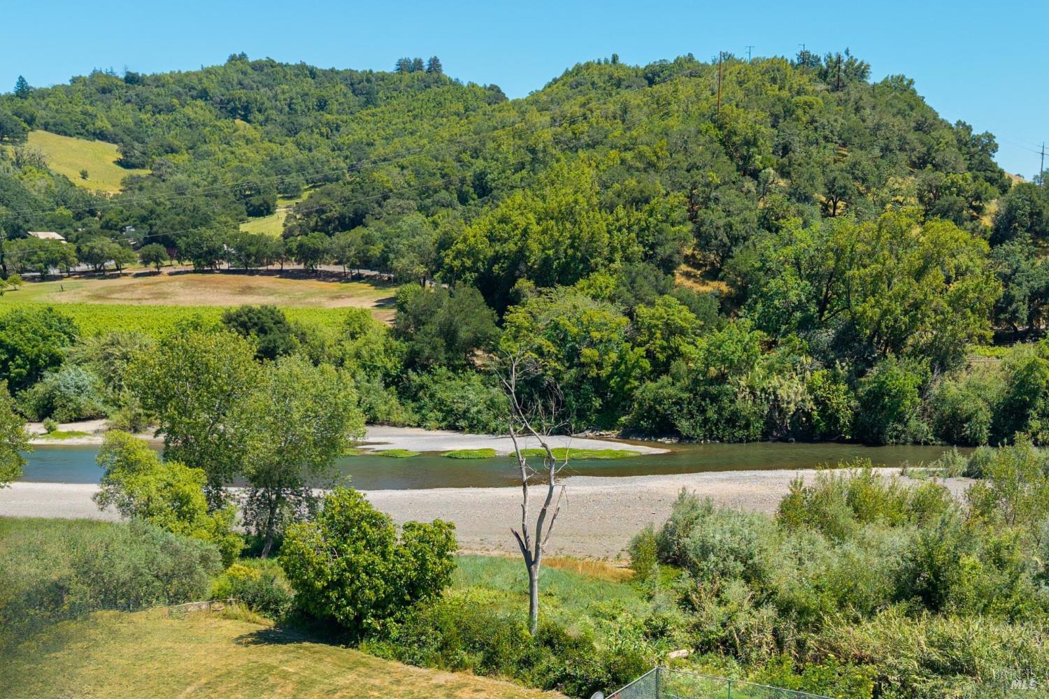 215 Hemlock Drive Healdsburg CA 95448