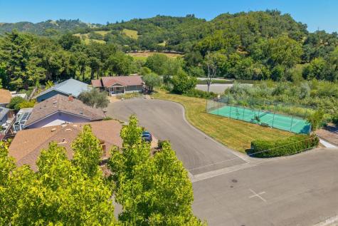 215 Hemlock Drive Healdsburg CA 95448