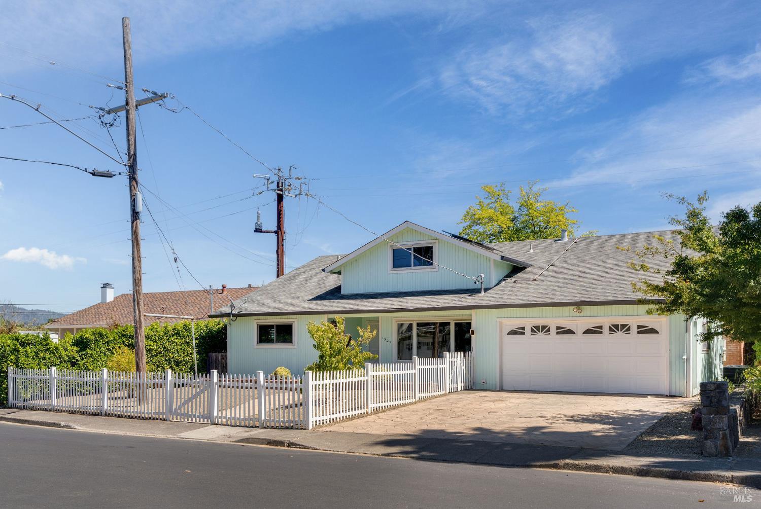 1925 Birch Avenue St. Helena CA 94574