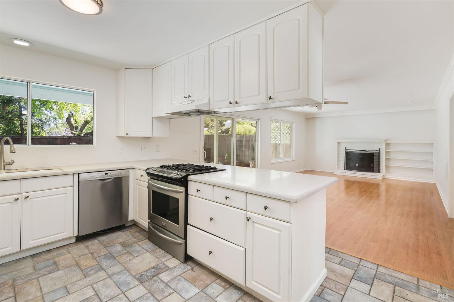 1925 Birch Avenue St. Helena CA 94574