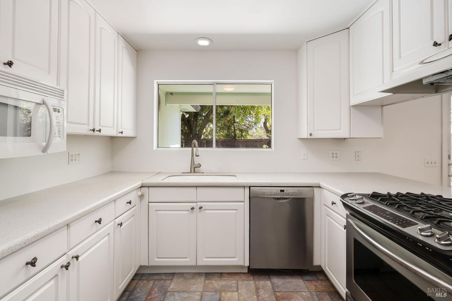 1925 Birch Avenue St. Helena CA 94574