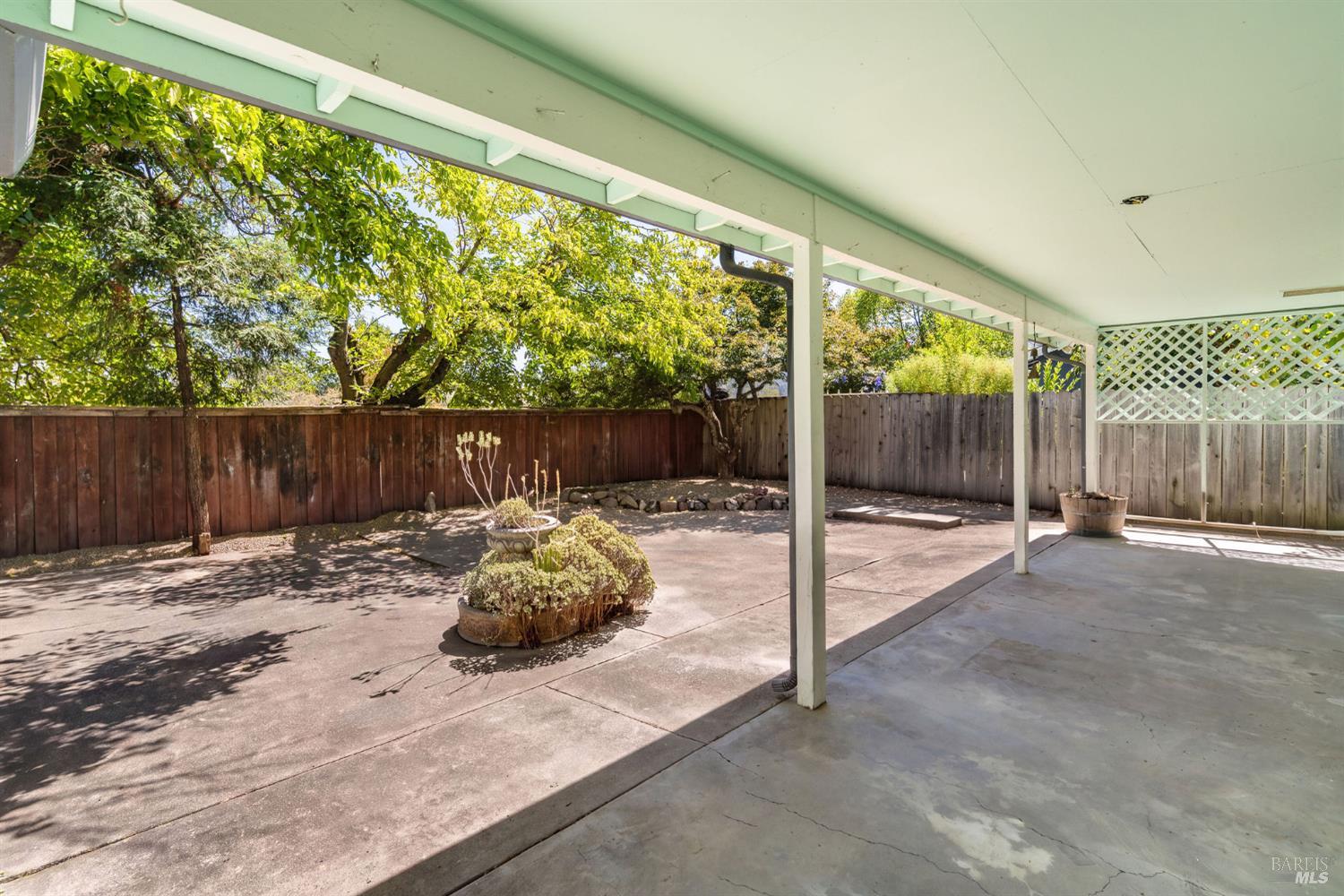 1925 Birch Avenue St. Helena CA 94574