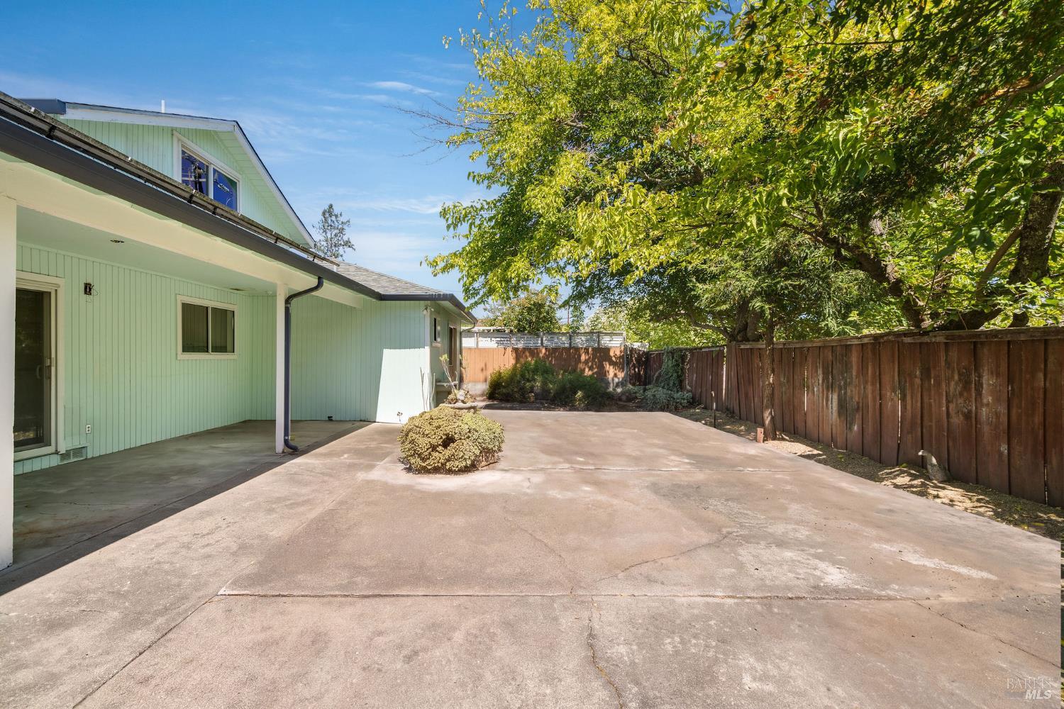 1925 Birch Avenue St. Helena CA 94574
