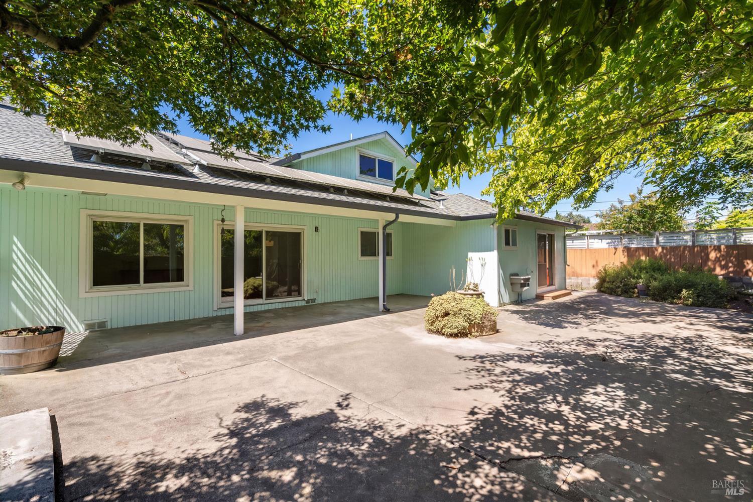 1925 Birch Avenue St. Helena CA 94574
