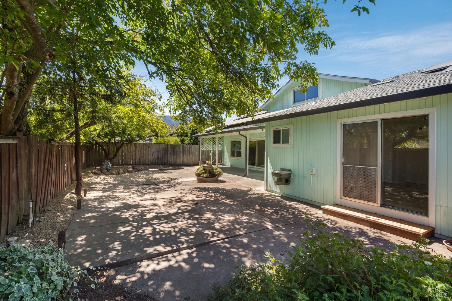 1925 Birch Avenue St. Helena CA 94574