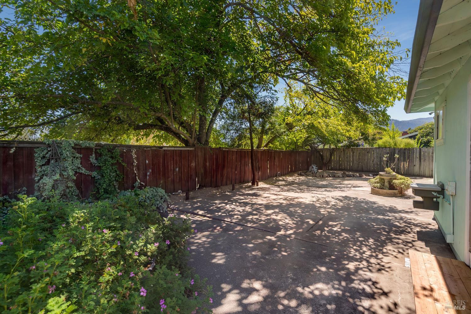 1925 Birch Avenue St. Helena CA 94574