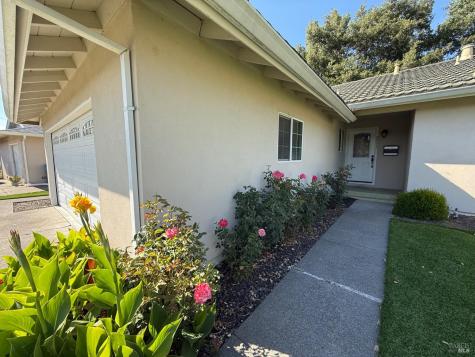 2553 Cactus Avenue Santa Rosa CA 95405