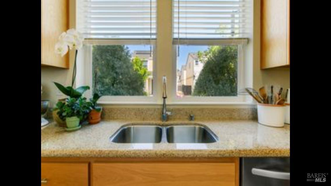 2490 Van Patter Drive Santa Rosa CA 95403
