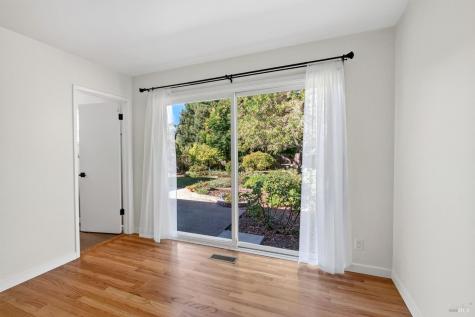 15 Betty Lane Novato CA 94947