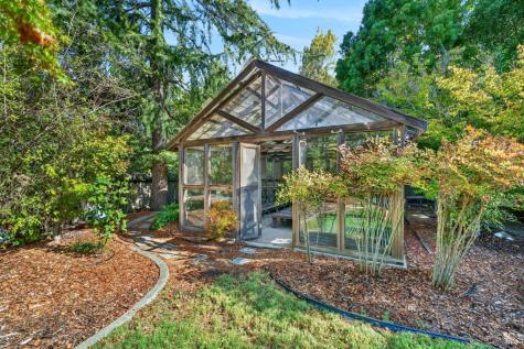 15 Betty Lane Novato CA 94947
