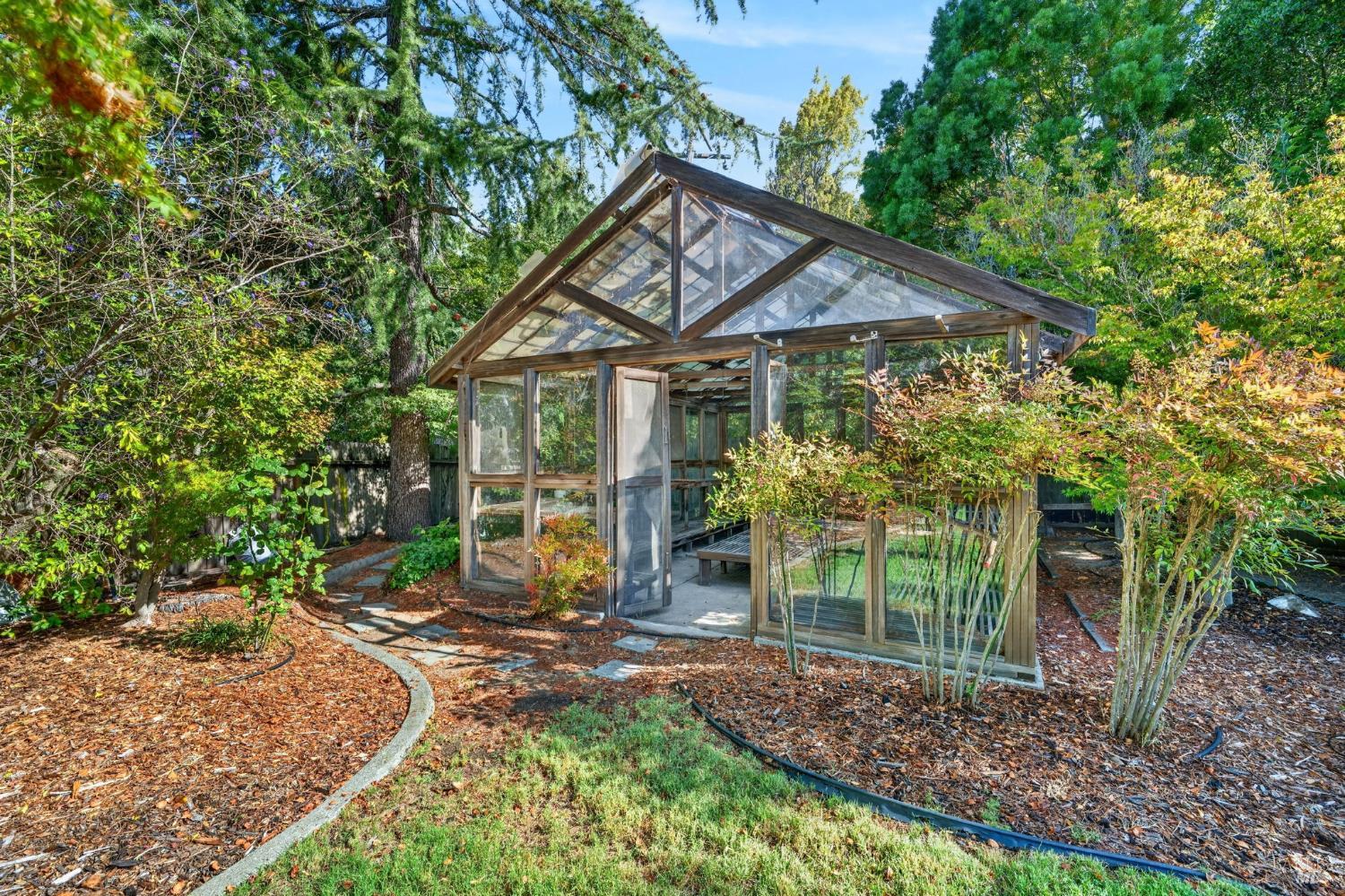 15 Betty Lane Novato CA 94947