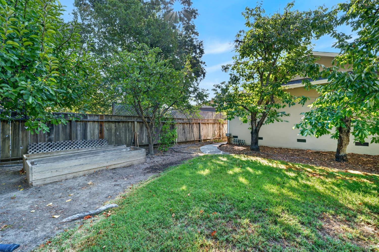 15 Betty Lane Novato CA 94947