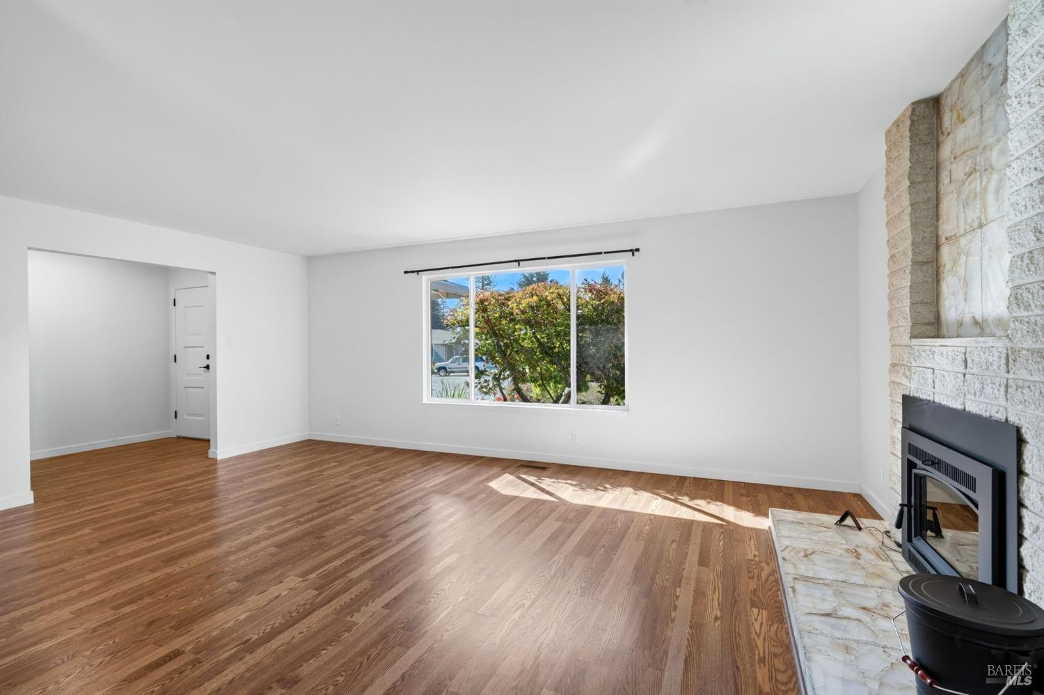 15 Betty Lane Novato CA 94947