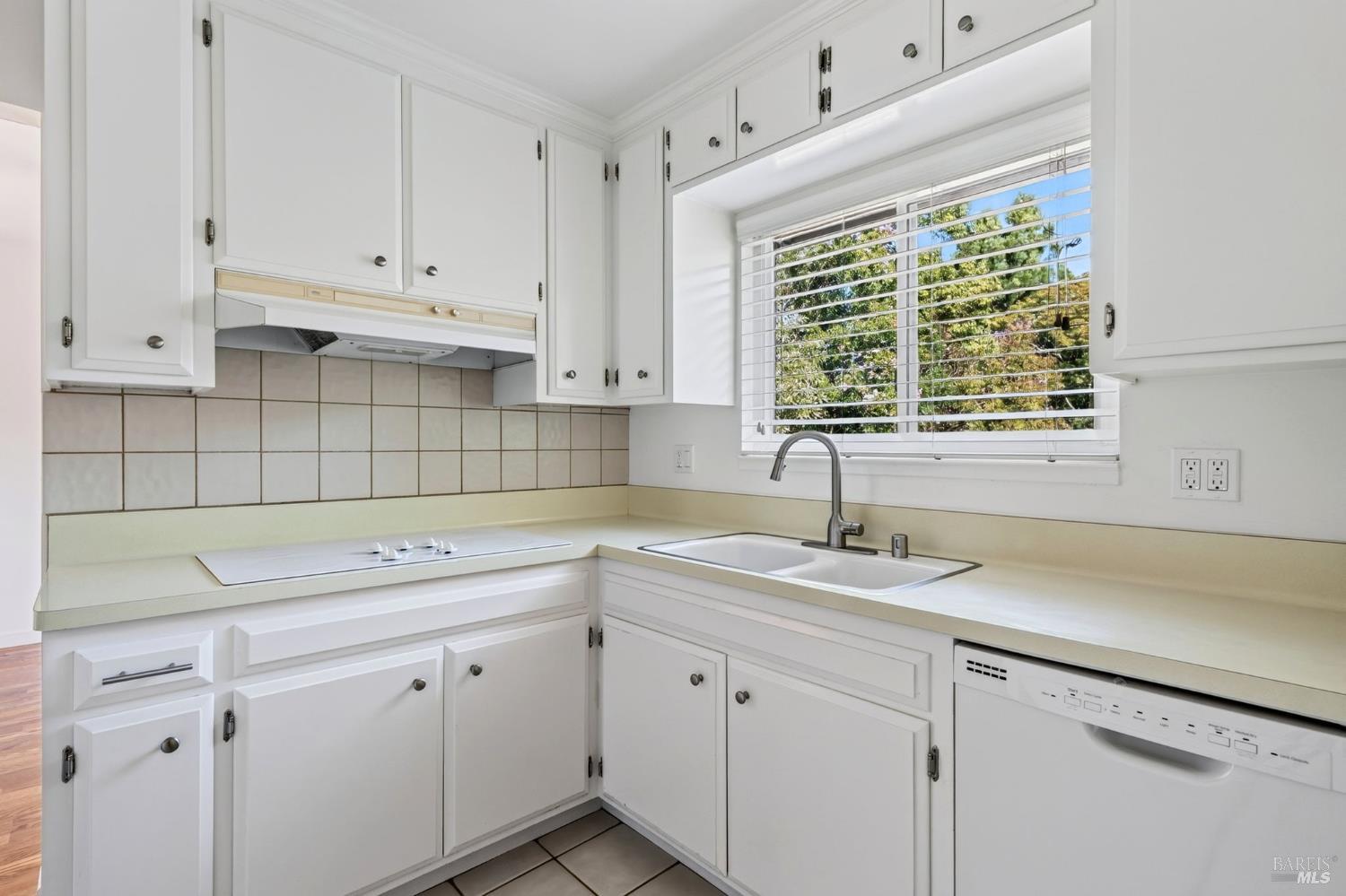 15 Betty Lane Novato CA 94947